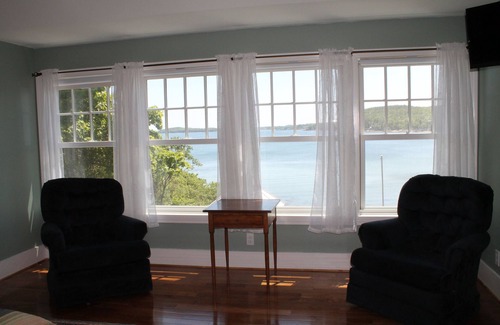 Hulls Cove Cottage | Bar Harbor waterfront home, sleeps 10-12! Close to Acadia main entrance