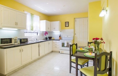 Welches Apartment | Barbados St Lawrence Two Bedroom