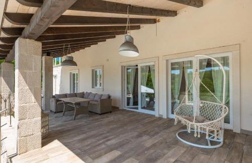 Jadruhi Villa | Barbara