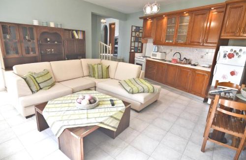 Vogatsiko Apartment | Barbara's country house Kastoria