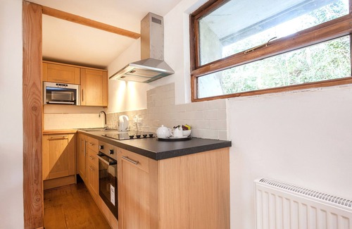 Dartmouth Cottage | Barberry Brook