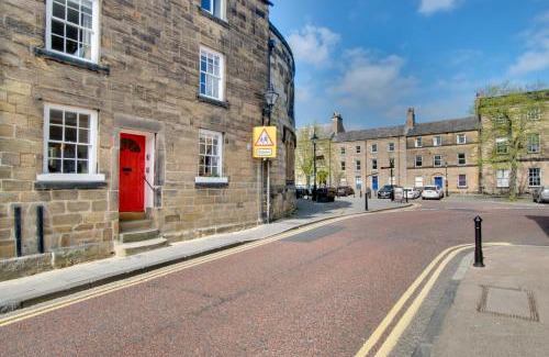 South Charlton Apartment | Barbican View - luxury apartment opposite Alnwick Castle