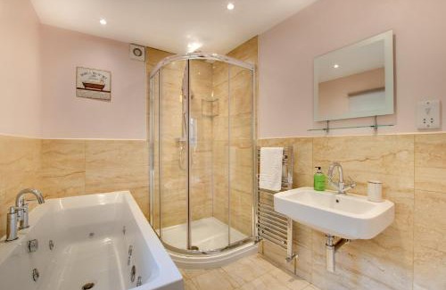 South Charlton Apartment | Barbican View - luxury apartment opposite Alnwick Castle