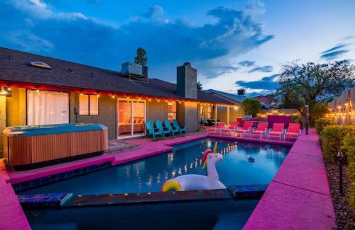Paradise Vista Estates House | Barbie's Dreamworld Scottsdale Hot Tub&HomeTheater