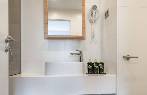 Sarria Apartment | Barcelona C. de Fontcoberta | Twin Room