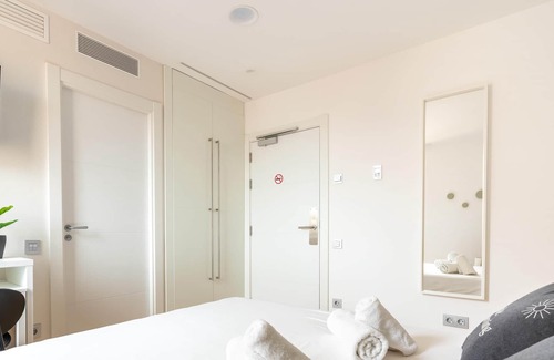 Sarria Apartment | Barcelona C. de Fontcoberta | Economy Double Room