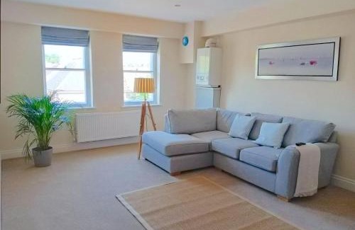 Salisbury Apartment | Barchester House Apartments Delux