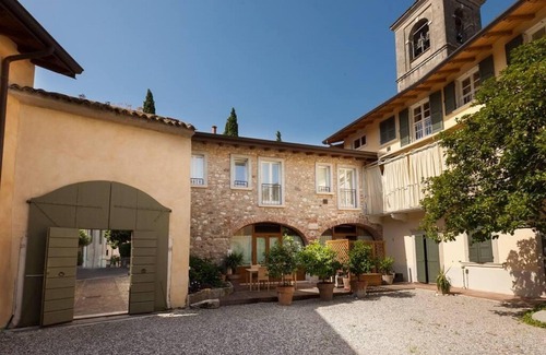 San Felice del Benaco Apartment | Barchi Resort Apartments Suites Villa Castello - Patio Villa Castello