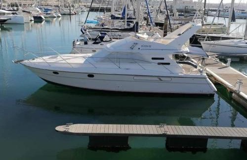 Cascais Boat Rental | Barco Apartamento Buzios III Cascais