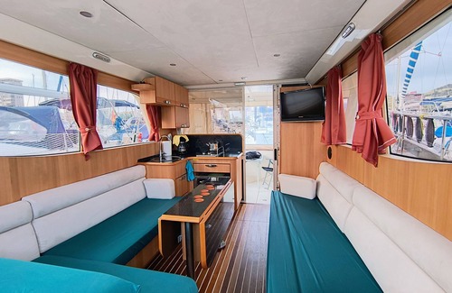 Ensanche Diputacion Boat Rental | Barco en Alicante