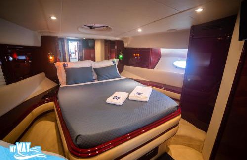 Viana do Castelo Boat Rental | Barco no Coração da Cidade - Iate de 5 estrelas