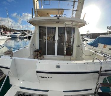 Puerto Calero Boat Rental | Barco Princess Cachucho Fly