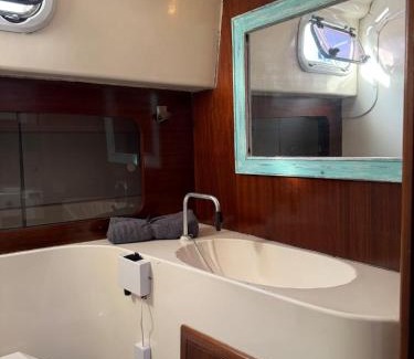 Puerto Calero Boat Rental | Barco Puerto Calero