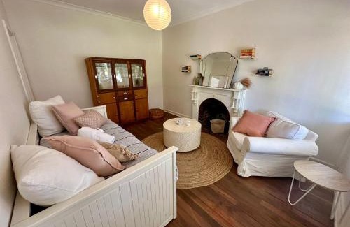 Geographe House | Barefoot Beach Cottage