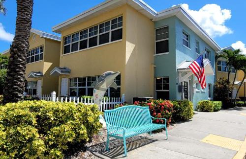 Indian Shores Resort | Barefoot Beach Resort