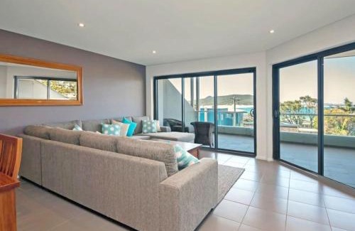 Fingal Bay Apartment | Barefoot Bliss 4, 6-10 Market Street - Surfside Apartments