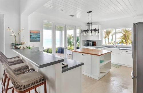 Alice Town House | Barefoot Haven-4 Bedroom Beachfront Home- RWBimini/Bimini Bay Community