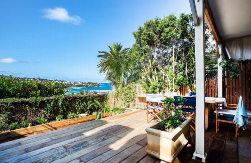 Bronte Apartment | Barefoot in Bronte IH