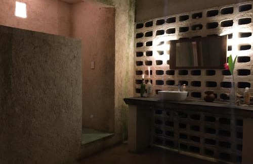 Macario Gomez House | barefoot jungle studios