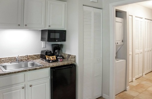 Kissimmee Apartment | Barefoot'n Resort Kissimmee Orlando