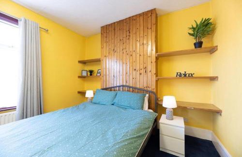 East Ham House | Barking Road Comfy House