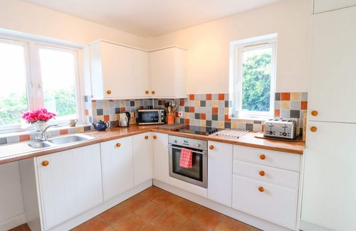 Oakamoor Cottage | BARKS COTTAGE, pet friendly, character holiday cottage in Oakamoor