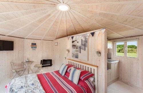 Hartland House | Barley Bay