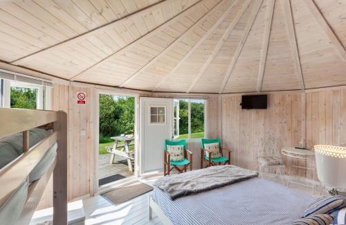 Hartland House | Barley Bay