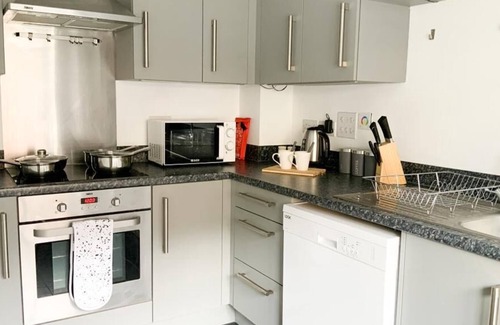 Andover House | Barley house - Great 3 bedroom house in Andover with free parking.