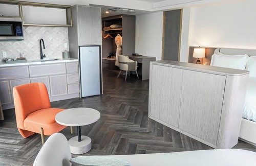 Central Beach Hotel | Barley House
