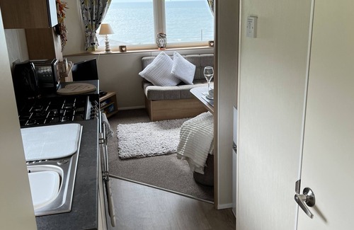Fairbourne Cabin | Barmouth - Caravan - 2bed - Sea View - Petfriendly
