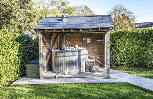 Penally Apartment | Barn Conversion - Hot Tub - Penally - Tenby