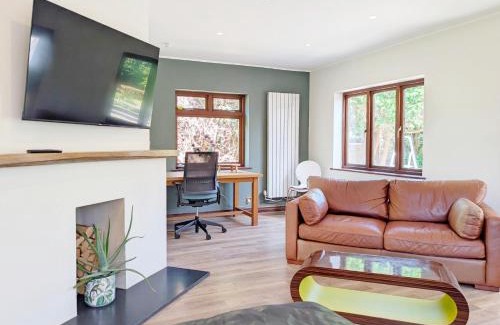 Littlehampton House | Barn Cottage