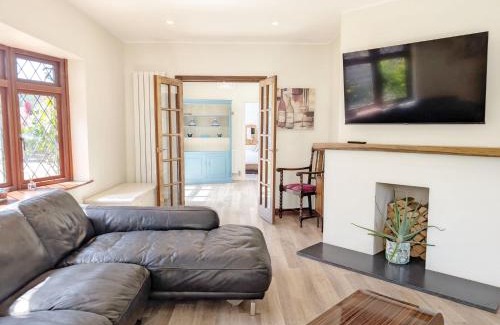 Littlehampton House | Barn Cottage