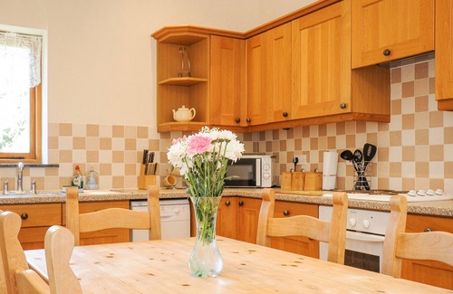 Brazzacott Cottage | BARN OWL COTTAGE, family friendly, with a garden in Launceston