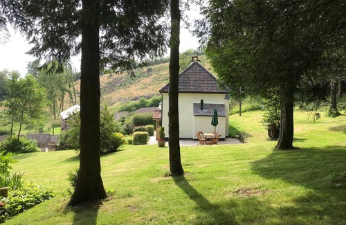 Wheddon Cross Cottage | BARN OWL COTTAGE, pet friendly, with open fire in Wheddon Cross