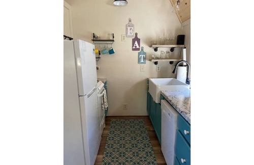 Tiger House | Barn Owl Villa North, Cozy , dog friendly, fire pit.