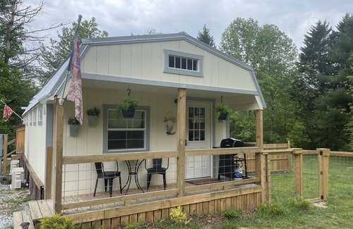 Tiger House | Barn Owl Villa North, Cozy , dog friendly, fire pit.
