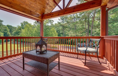 Huber Apartment | Barn-Style Georgia Vacation Rental - Pet Friendly!