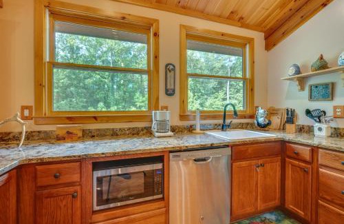 Huber Apartment | Barn-Style Georgia Vacation Rental - Pet Friendly!