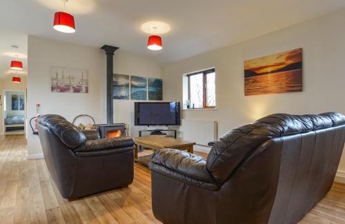 Bideford House | Barn View