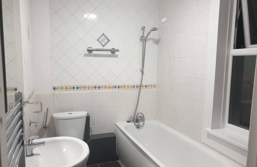 High Barnet Apartment | Barnet Luxury Apartment can sleep 4 people just few mins away from Station