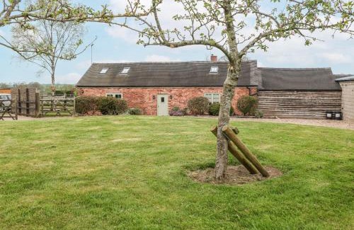 Foxt House | Barnfields Holiday Cottage