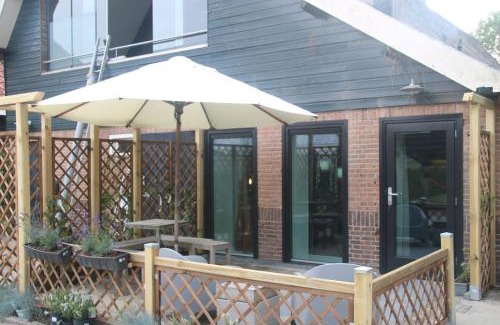 Woudrichem Apartment | Barnhouse