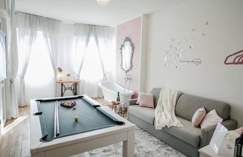 Crescenzago Apartment | ⁂ Barocco ⁂ Biliardo - Ping pong - Vasca - WiFi