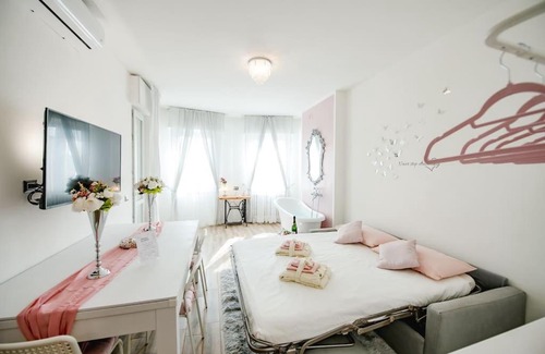 Crescenzago Apartment | ⁂ Barocco ⁂ Biliardo - Ping pong - Vasca - WiFi
