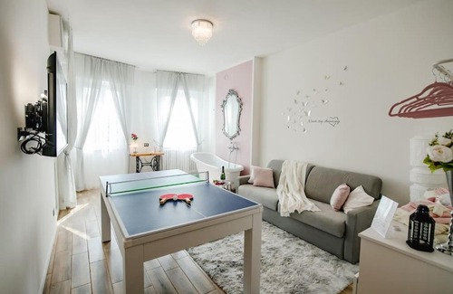 Crescenzago Apartment | ⁂ Barocco ⁂ Biliardo - Ping pong - Vasca - WiFi