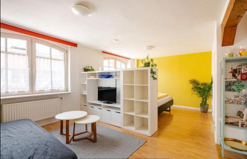 Barocke Altstadt Apartment | Barocke Stadtvilla Ophelia nahe Europapark 45qm 1,5 Zi Studio
