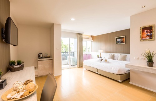 Ramkhamhaeng Hotel | Baron Residence Bangkok