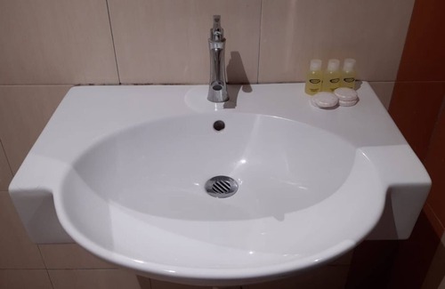 Kuah Hotel | Baron Waterfront Hotel